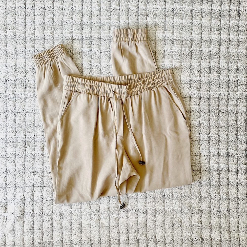 Jules & Leopold Tan Joggers - Picture 2 of 4
